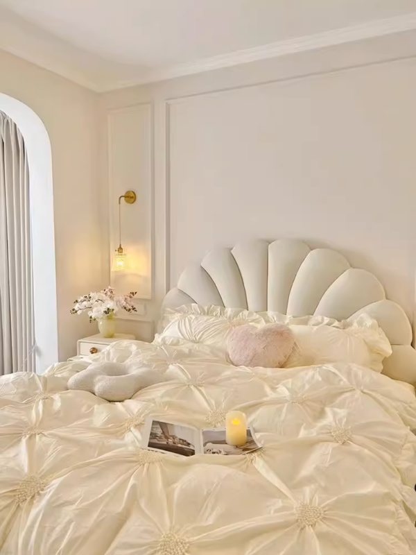 The Elegant Shell Bed