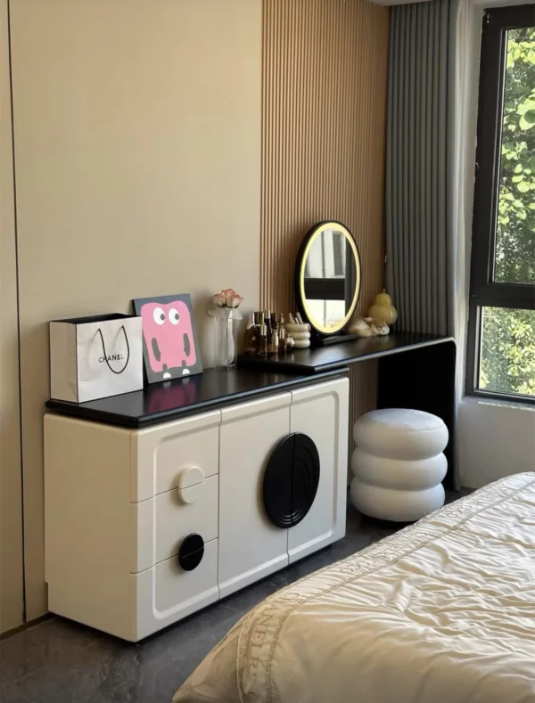 Marvelous Eclipse Vanity Set